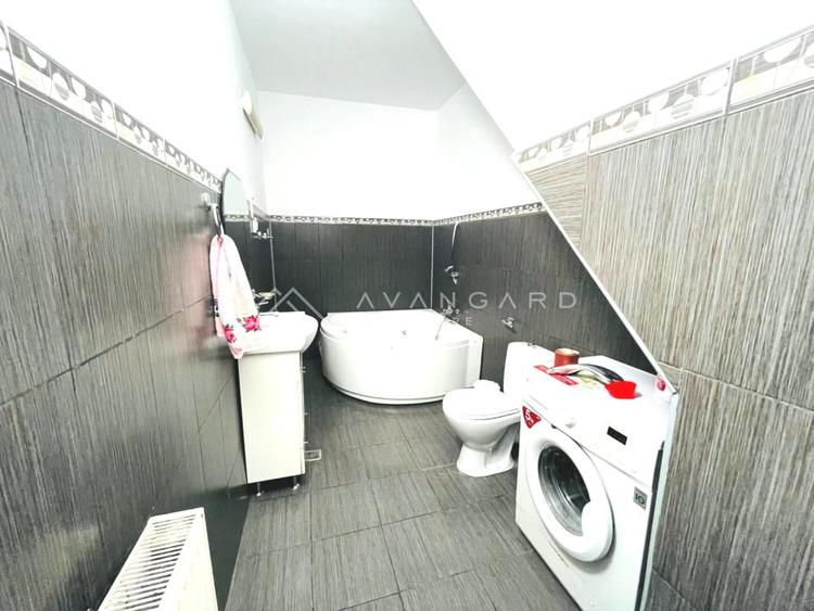 Casă individuală cu 4 camere cu Canalizare în Gruia