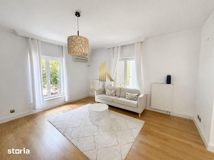 Casă cu 5 camere cu Teren 705 Mp în Central