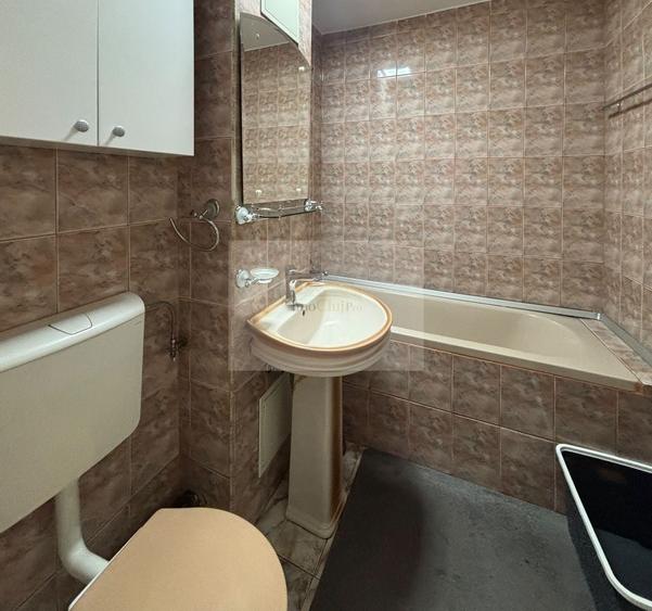 Apartament cu 3 camere decomandat, mobilat în Mănăștur