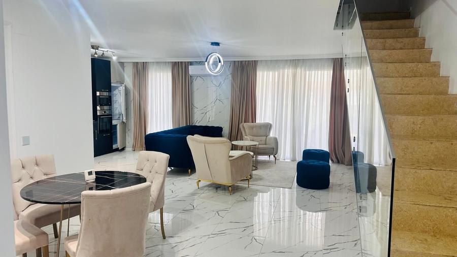 Duplex cu 5 camere cu Canalizare în Otopeni