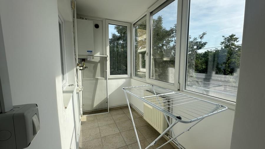 Apartament cu 3 camere decomandat, mobilat în Torontalului