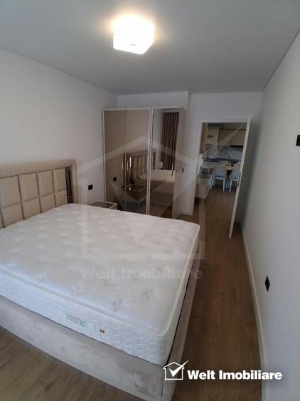 Apartament cu 3 camere semidecomandat, mobilat în Zorilor