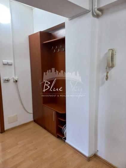Apartament cu 2 camere decomandat, mobilat în Trocadero