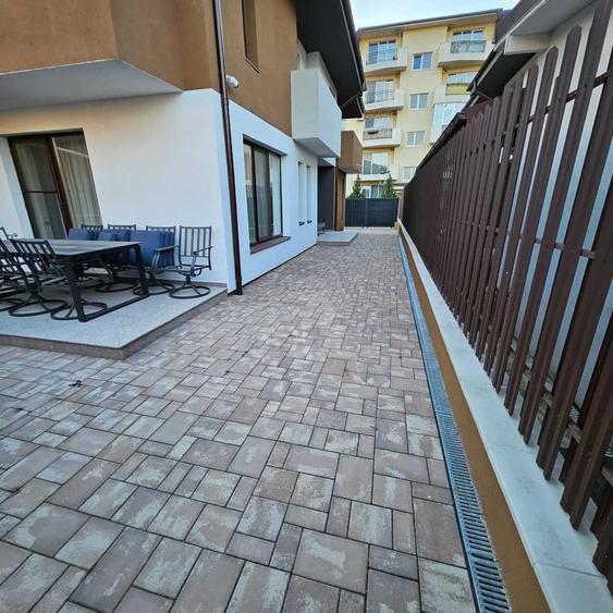 Duplex cu 4 camere cu Canalizare în Florești