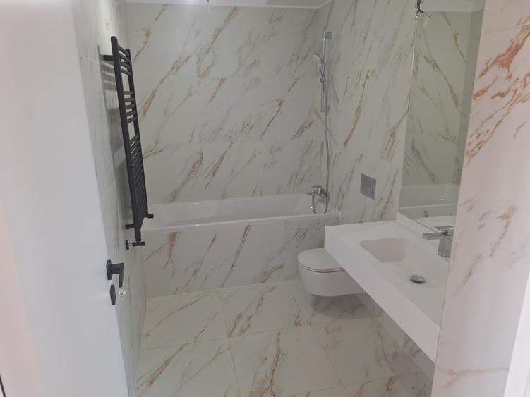 Apartament cu 3 camere semidecomandat în Cotroceni