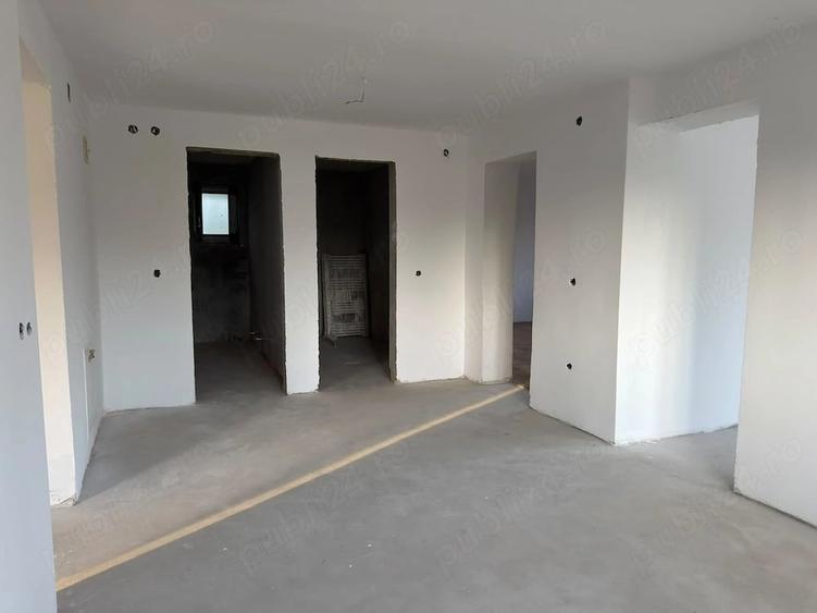 Casă cu Teren 1100 Mp în Cășeiu