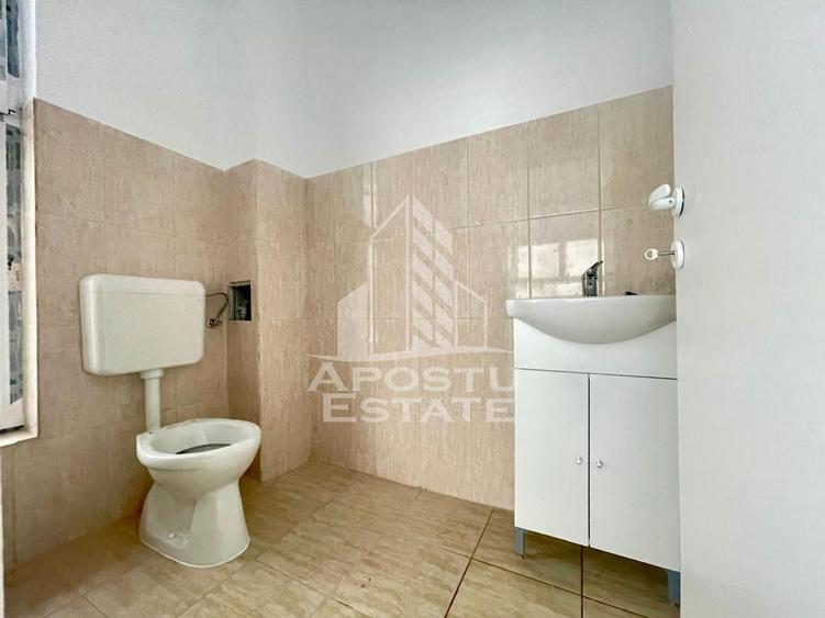 Spațiu comercial, de 30 mp, în Intim