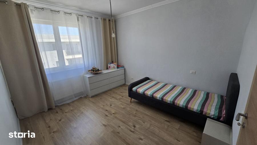 Apartament cu 3 camere decomandat, mobilat în Prelungirea Ghencea