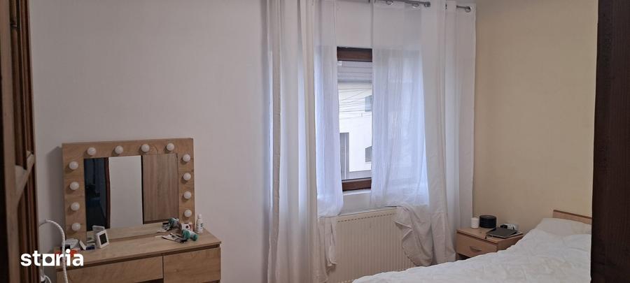 Casă cu 7 camere cu Teren 411 Mp în Iosefin