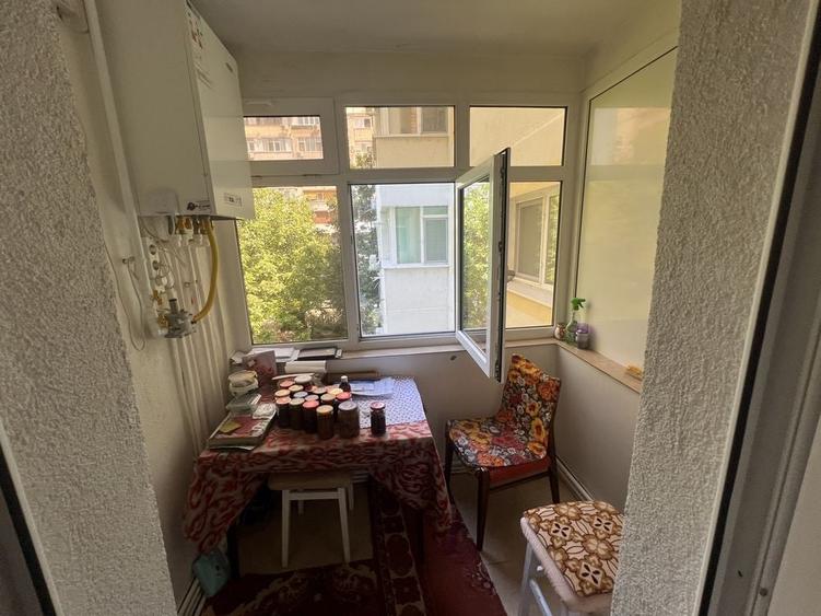 Apartament cu 2 camere decomandat în Mazepa 1