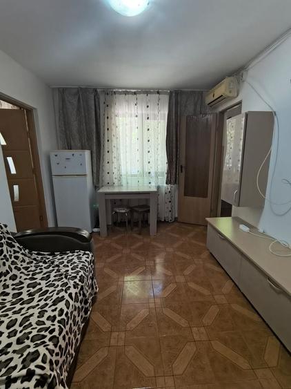 Apartament cu 2 camere nedecomandat în Sat Vacanță