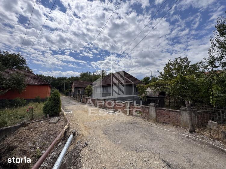 Casă cu 3 camere cu Teren 841 Mp în Central
