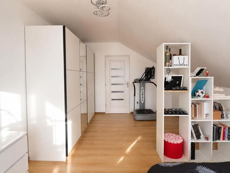 Apartament cu 2 camere decomandat în Exterior Vest