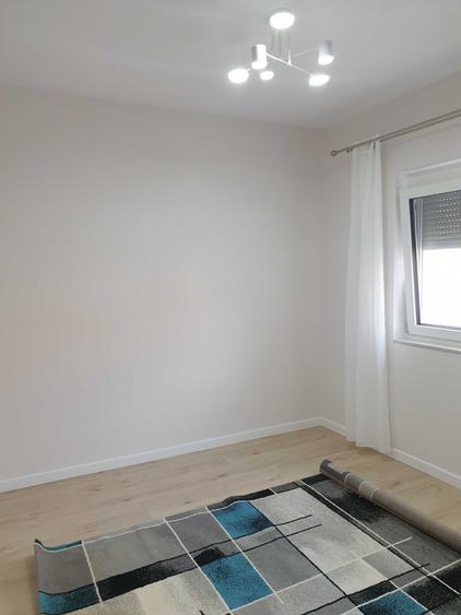 Casă cu 4 camere cu Teren 300 Mp în Central