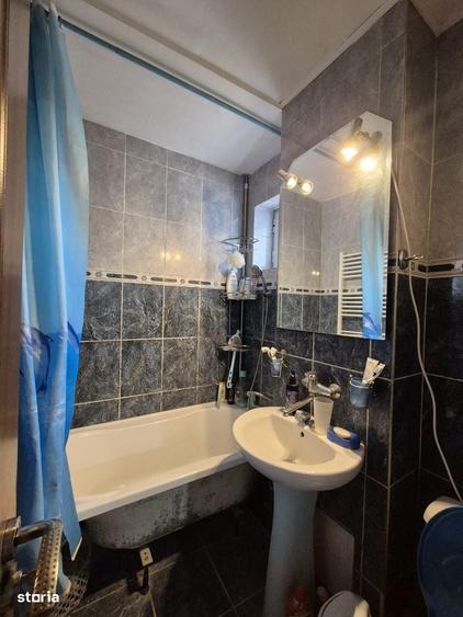 Apartament cu 3 camere decomandat în Alecu Russo