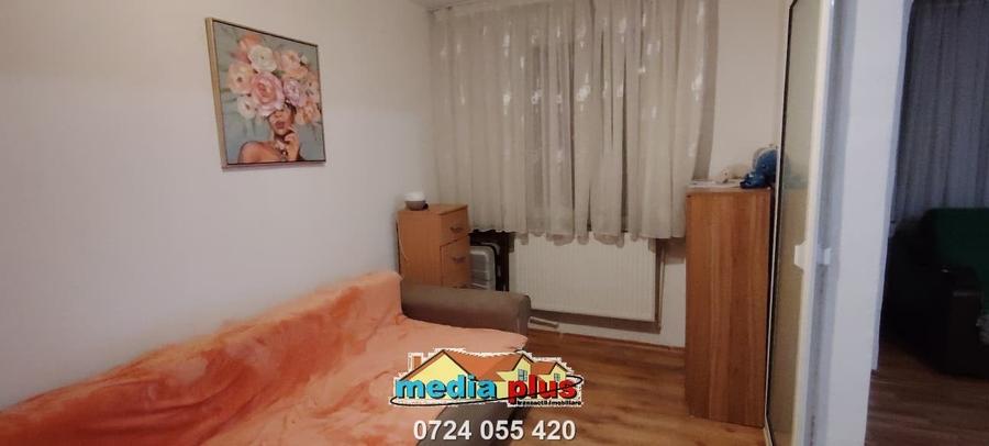 Apartament cu 3 camere semidecomandat în Dunărea