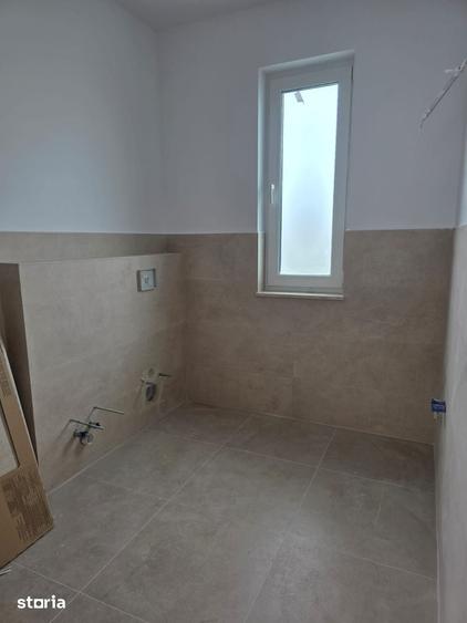 Casă cu 4 camere cu Teren 430 Mp în Central