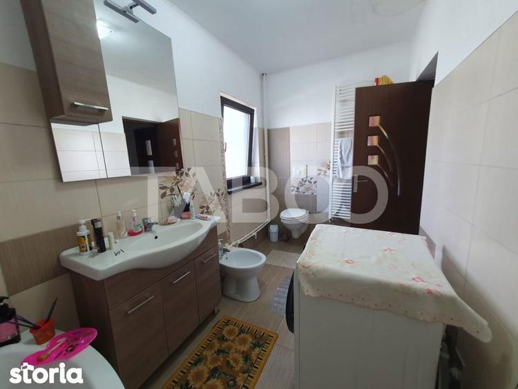 Casă cu 4 camere cu Piscina în Central