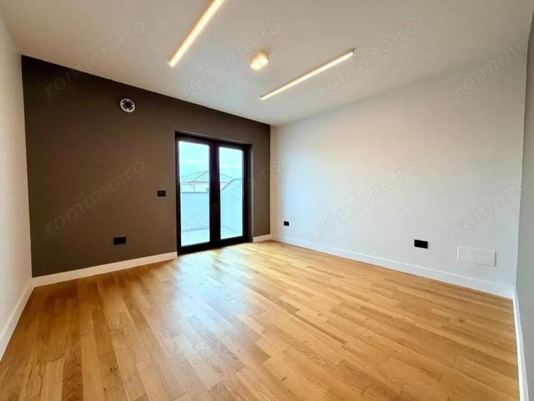 Casă cu 5 camere cu Teren 600 Mp în Buziașului