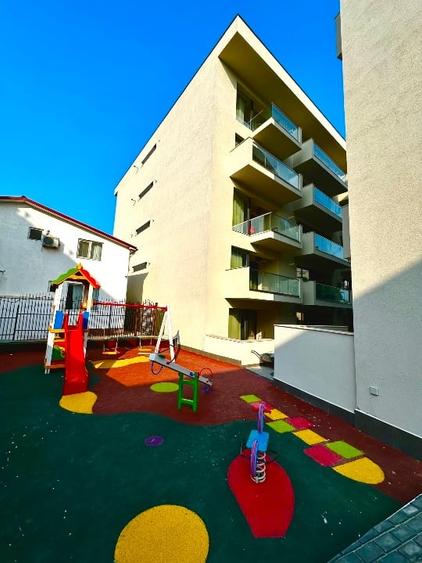 Apartament cu 2 camere decomandat, mobilat în Central