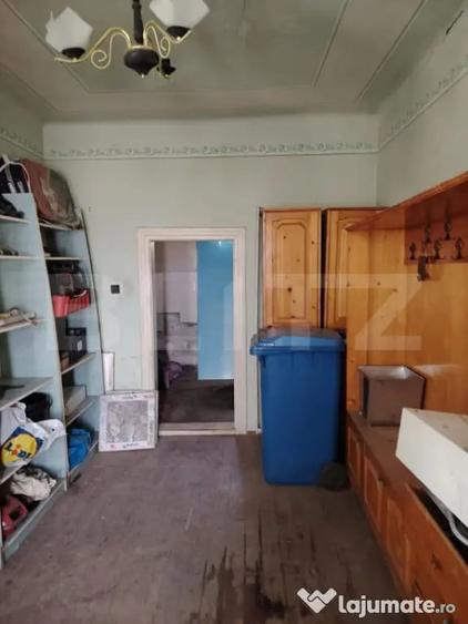 Casă cu 3 camere cu Teren 3900 Mp în Luna