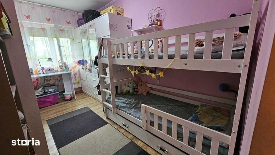 Apartament 3 camere, zona Vlaicu, Lebada, etaj 1 - 1