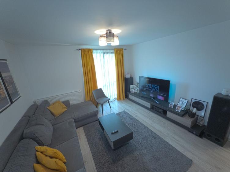 Apartament cu 2 camere decomandat în Central