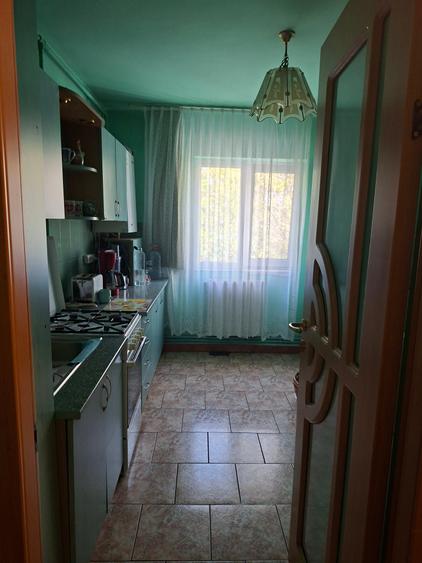 Apartament cu 2 camere decomandat în Calea Moldovei