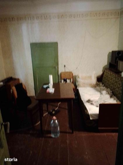 Casă cu 2 camere cu Teren 220 Mp în Central