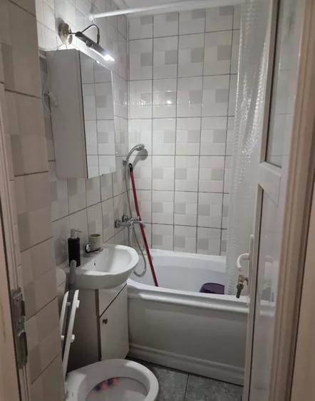 Garsonieră decomandată în Granit