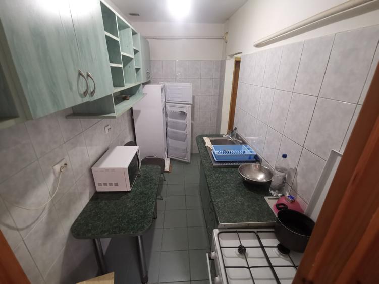 Garsonieră decomandată în Central