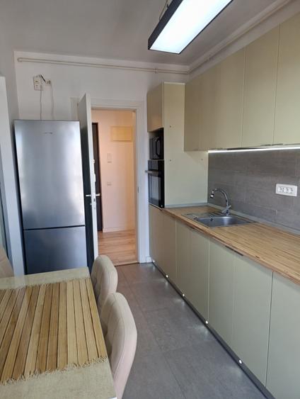 Apartament cu 3 camere decomandat în Lujerului
