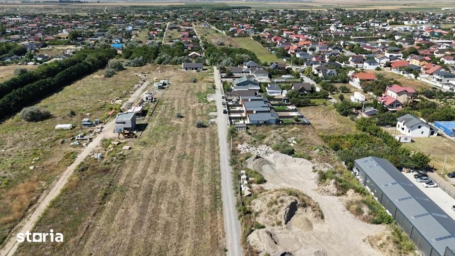 Teren de 529.7 mp, în Vânători