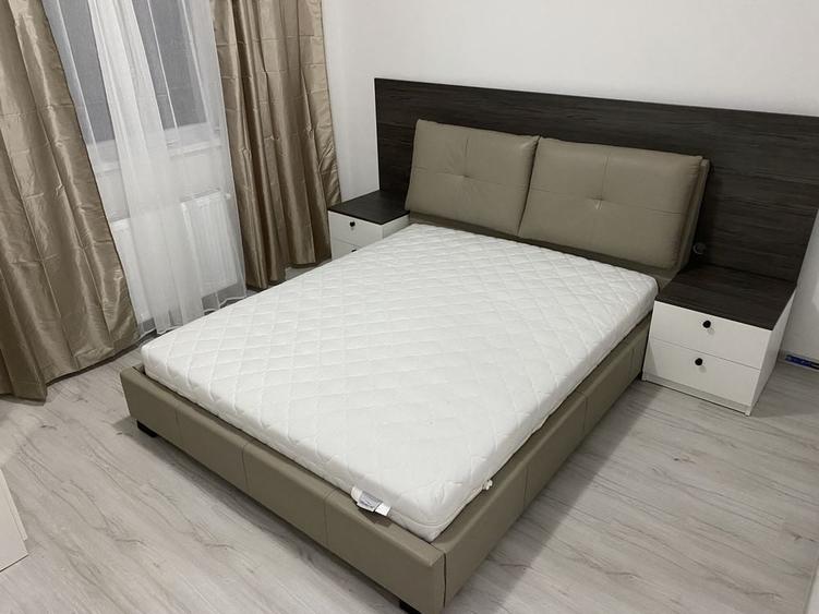 Garsonieră decomandată în Roșu