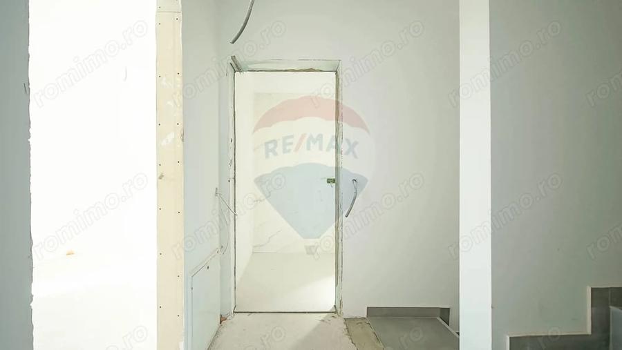 Casă cu 4 camere cu Teren 178 Mp în Tărlungeni