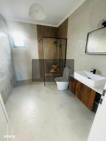 Casă cu 7 camere cu Teren 700 Mp în Sântandrei