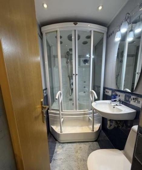 Apartament cu 3 camere decomandat, mobilat în Unirii