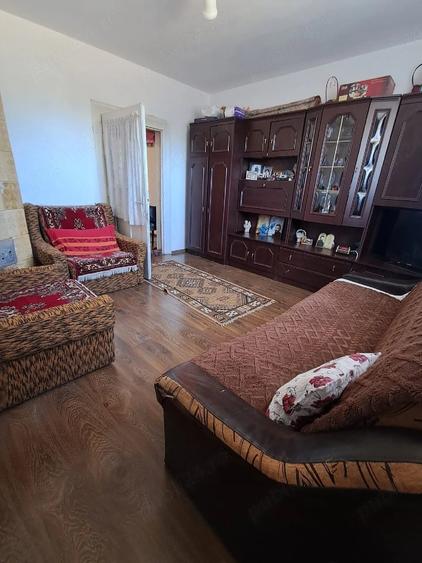 Casa de vanzare . - 2