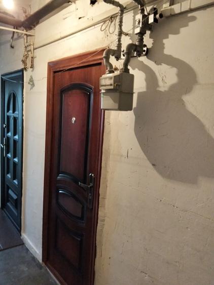 Vand garsoniera confort 3, zona Baicului,15m2.et 4/4.Garsoniera este mobilatautilata.GazeBlocul este anvelopatSector 2 - 2