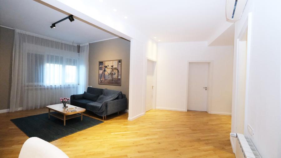 Vanzare apartament 5 camere renovat,mobilat etaj 2 in imobil zona Piata Unirii - 4