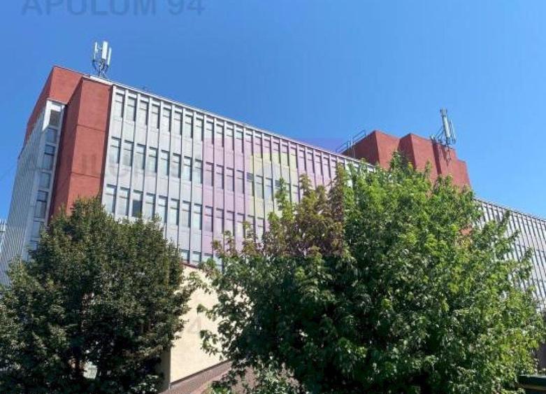 Birou, de 9,000 mp, în Vatra Luminoasă