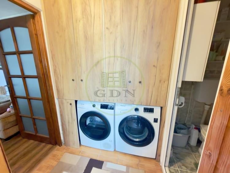 Apartament cu 2 camere semidecomandat, mobilat în Craiovița Nouă