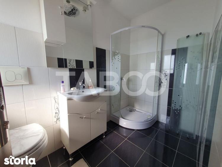 Casă cu 4 camere cu Piscina în Central