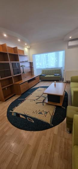 Apartament cu 2 camere decomandat în Târgu Cucu