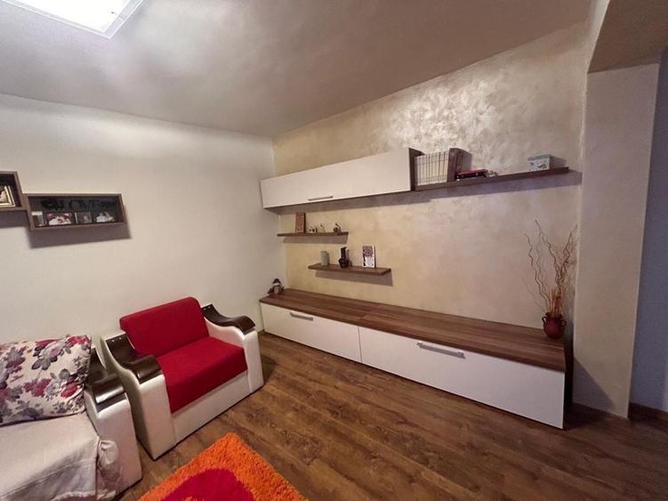 Apartament cu 3 camere decomandat în Iosia
