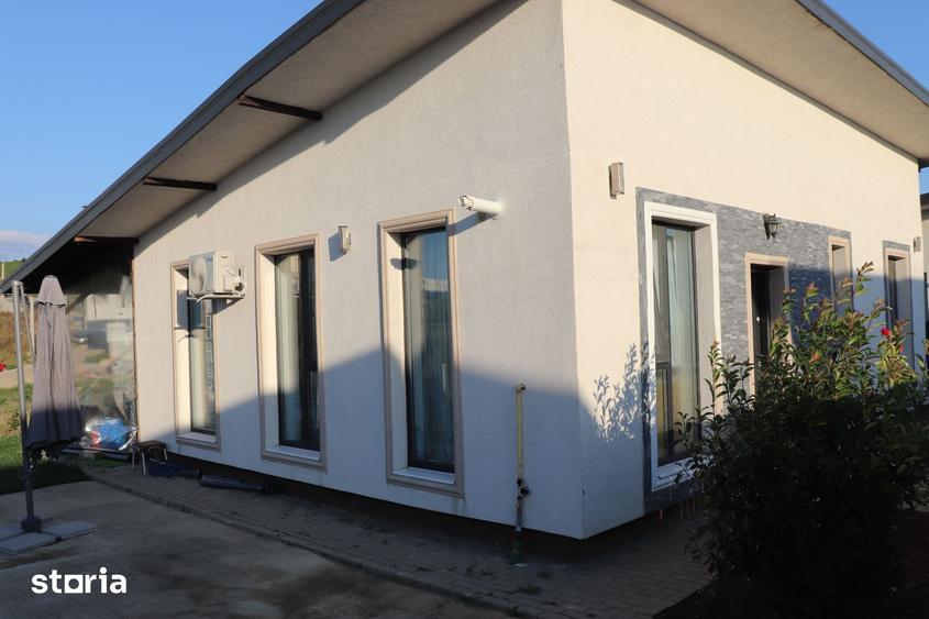 Casă cu 3 camere cu Teren 400 Mp în Bârnova