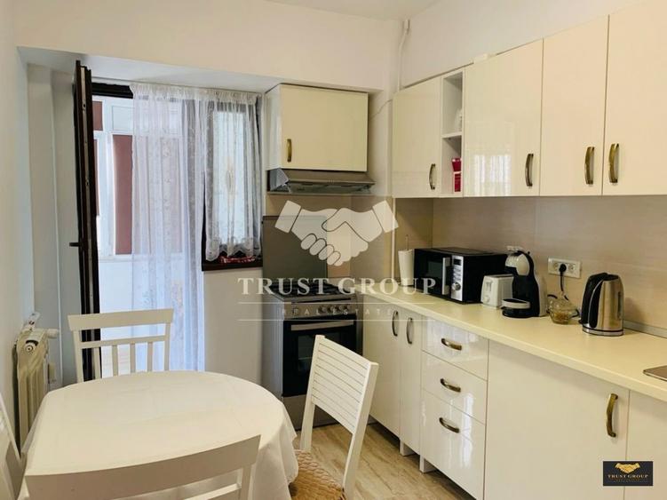 Apartament cu 3 camere decomandat, mobilat în Titulescu