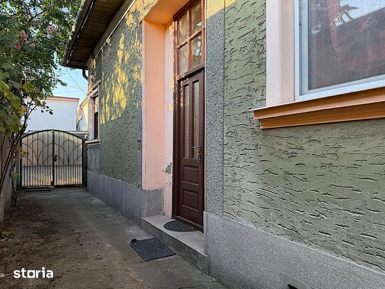 Casa ultracentral singura in curte | Podul Centenarului - 2