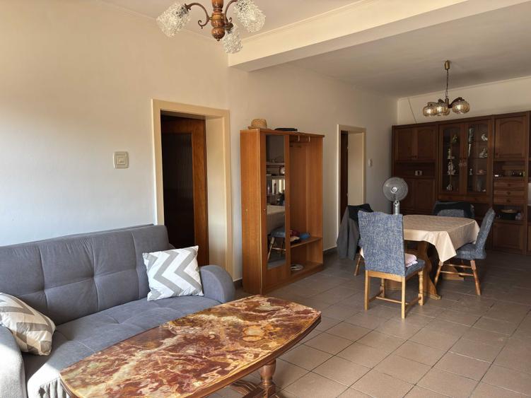 Casă cu 4 camere cu Teren 750 Mp în Central