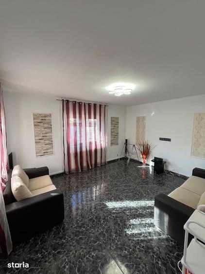 Casă cu 5 camere cu Teren 191 Mp în Central